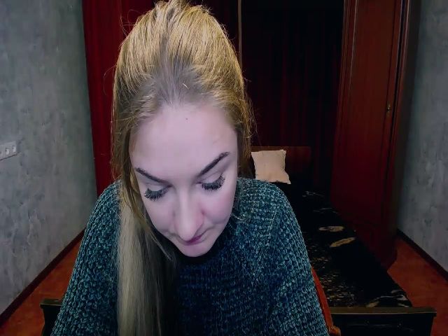 Live sex webcam photo for Sweet__cheeks #271622679