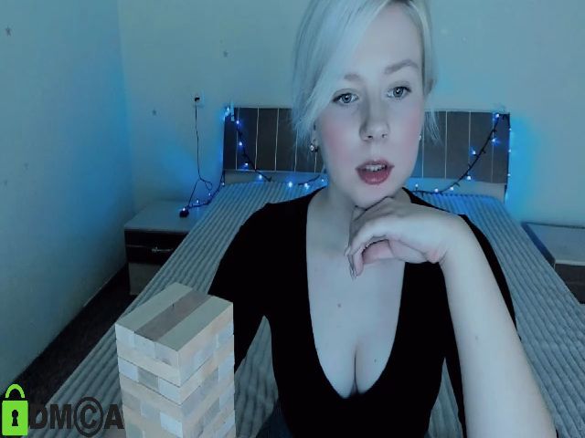 Live sex webcam photo for Violetta33 #271623420