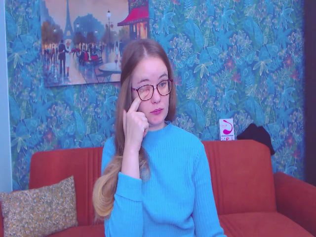 Live sex webcam photo for SweetCandy313 #271620074