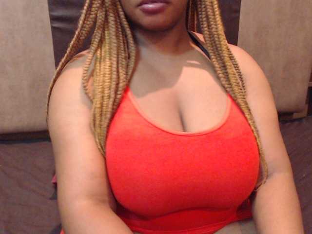 Live sex webcam photo for sexyeboncurvy #271615791