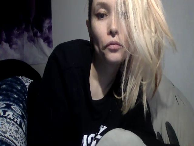 Live sex webcam photo for FRANKK_CASTLE #271627817