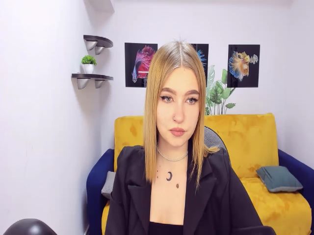 Live sex webcam photo for ViolaRose #271626546