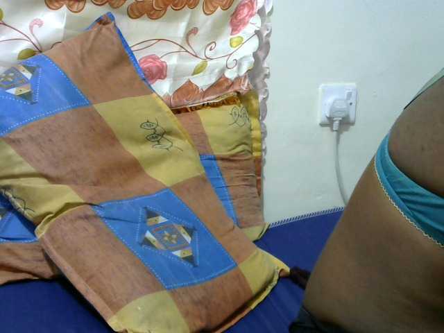 Live sex webcam photo for Lovelikethiso #271625406