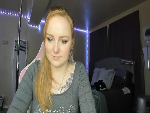 Live sex webcam photo for LindsayLuvv #271616655