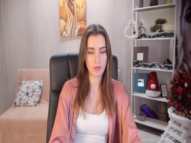 Live sex webcam photo for EmilyRosier #271623342