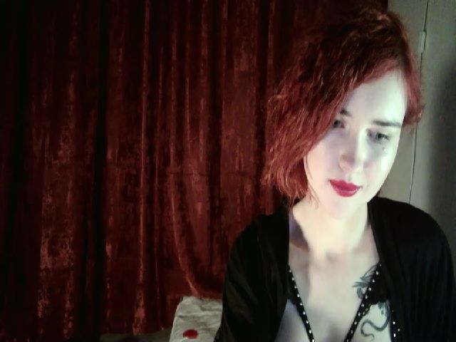 Live sex webcam photo for EllenArvensis #271628288