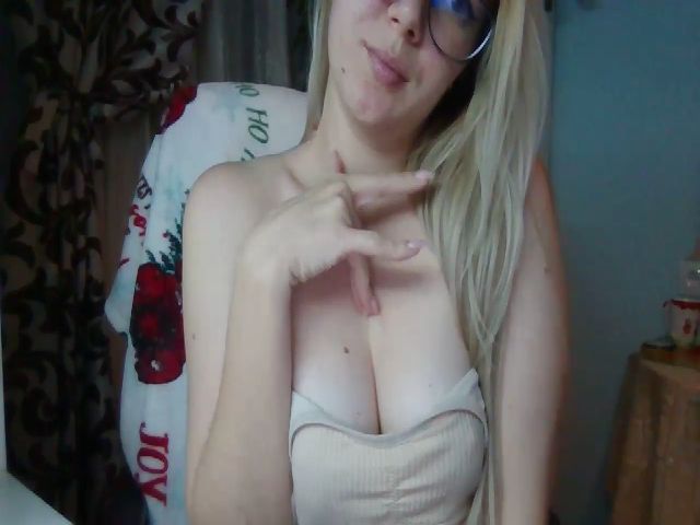 Live sex webcam photo for MishelDark #271626529