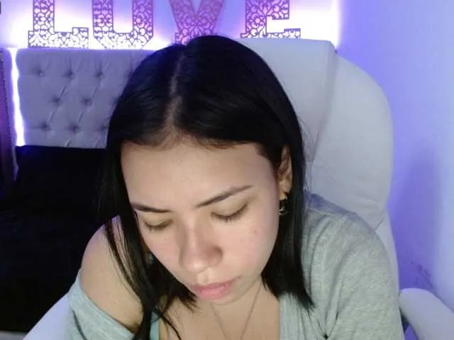 Live sex webcam photo for MisssSamantha #271625534