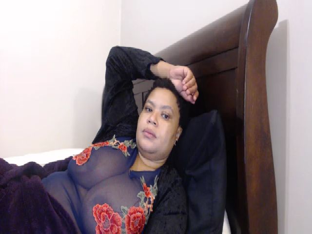 Live sex webcam photo for hotsluttytits #271627387