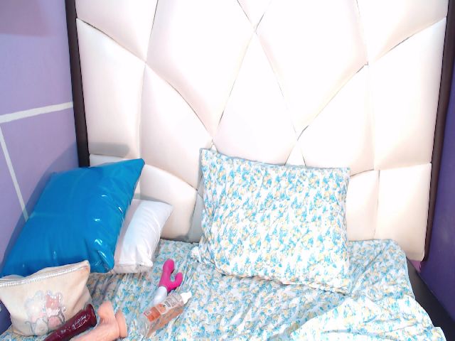 Live sex webcam photo for Elena_Beltran #271628668