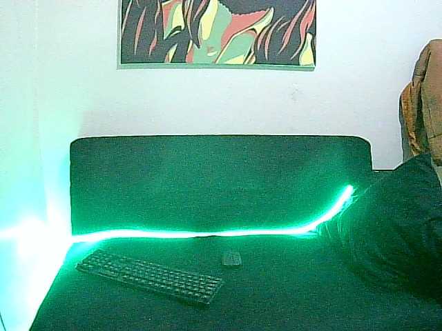 Live sex webcam photo for JuicyP2001 #271616018