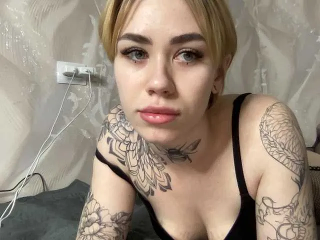 Live sex webcam photo for 669Aleksa669 #271629209