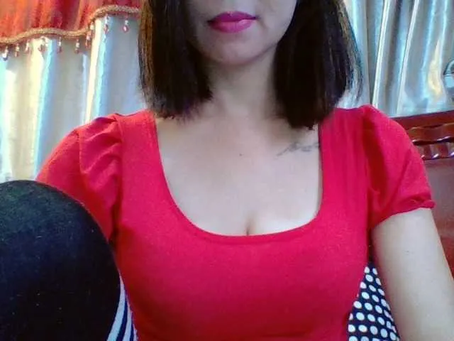 Live sex webcam photo for pornadrianna #271630221