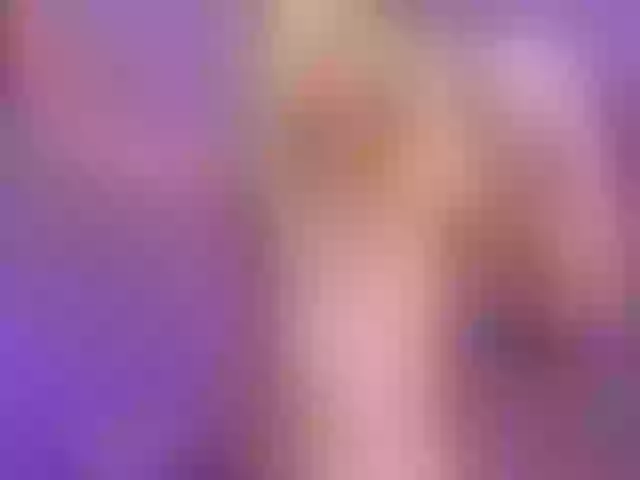 Live sex webcam photo for ErikaBenz #271633402
