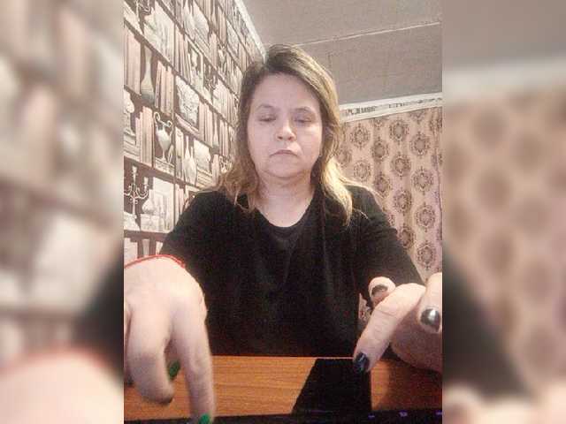 Live sex webcam photo for -Raven40- #271636516