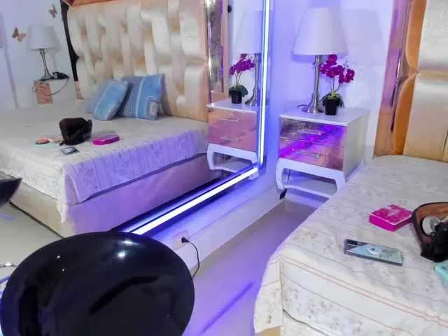 Live sex webcam photo for vickyquinn #271637126