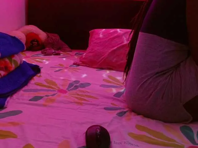 Live sex webcam photo for Daizy-cooper #271641355