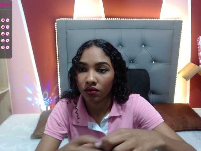 Live sex webcam photo for blaackmoon #271630187