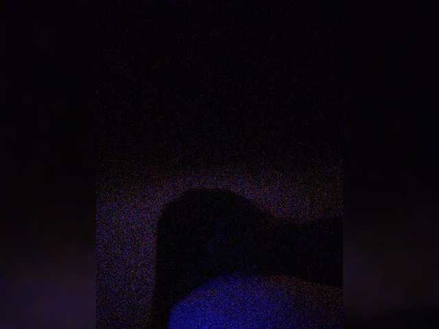 Live sex webcam photo for Elya28 #271641799