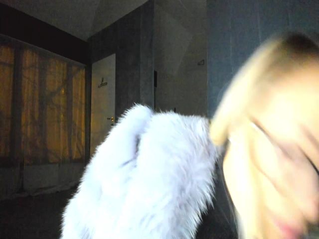 Live sex webcam photo for LucyDev #271632477