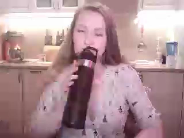 Live sex webcam photo for JaneGrey111 #271638045