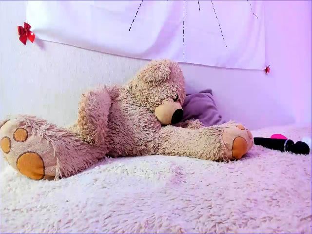 Live sex webcam photo for CristalAlice #271632212