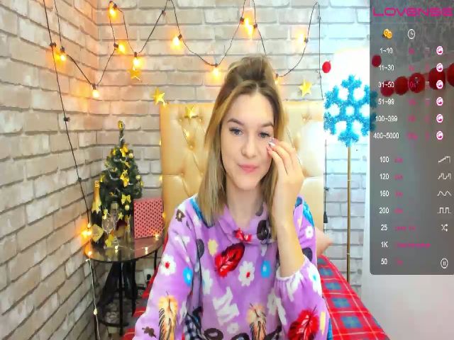 Live sex webcam photo for MarliTes #271644481