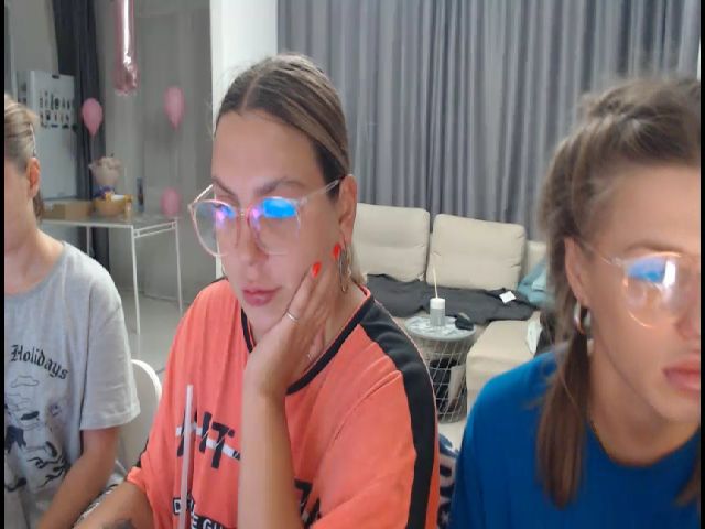 Live sex webcam photo for Emi_lywild #271632662