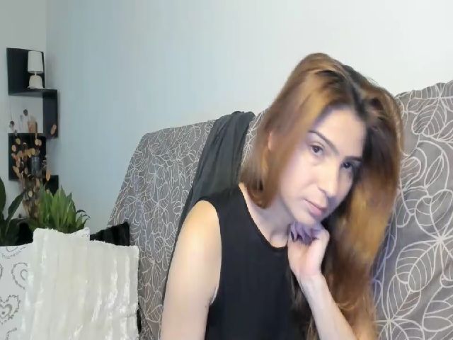 Live sex webcam photo for Nicolle2 #271637728