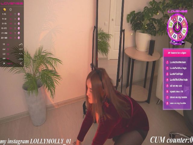 Live sex webcam photo for MollyLoo #271637593