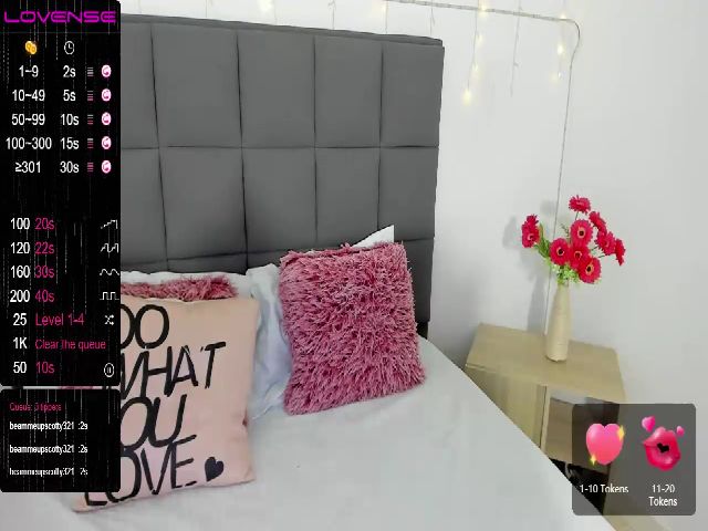 Live sex webcam photo for Nicol_sofia_ #271644321