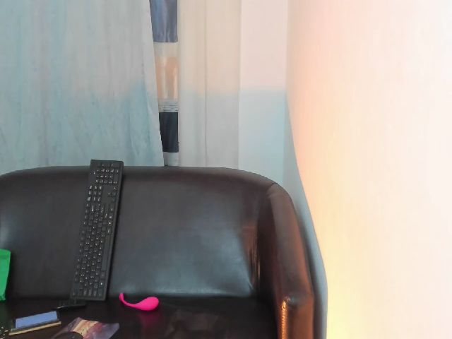 Live sex webcam photo for MishaMarie #271639975