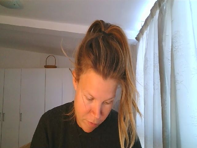 Live sex webcam photo for CallMeMaria #271635534