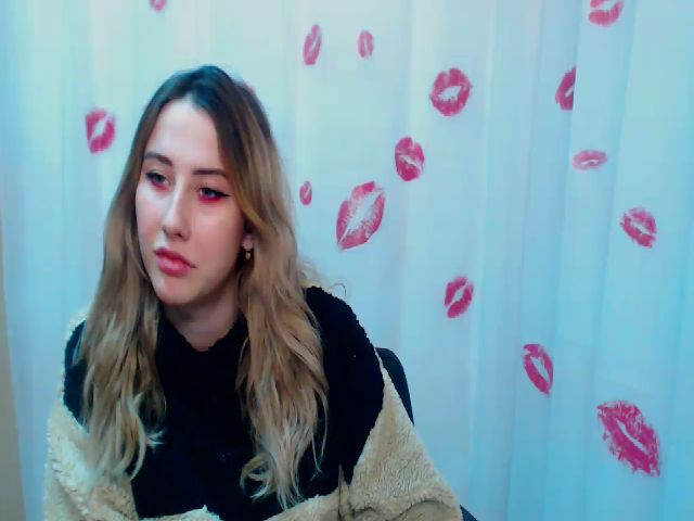 Live sex webcam photo for ModestBlonde #271639320