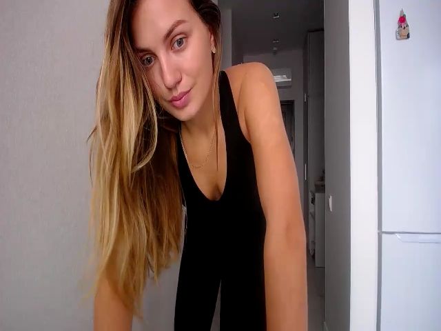 Live sex webcam photo for MagicalLady #271637419