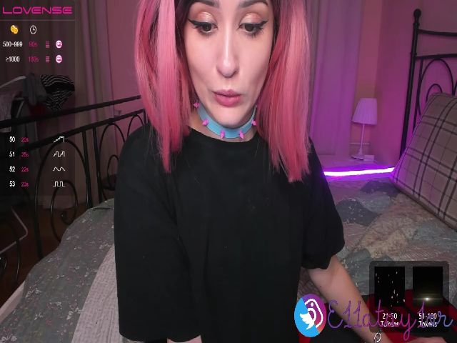 Live sex webcam photo for Ella_Taylor_ #271632079