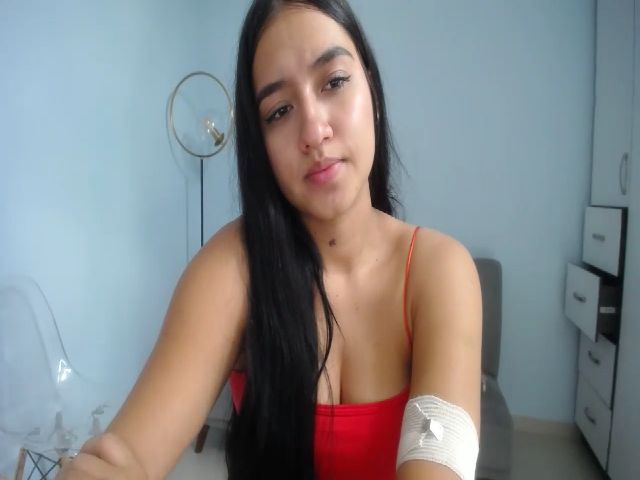 Live sex webcam photo for Lilly_lovex #271639122