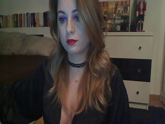 Live sex webcam photo for MISS__S #271644580