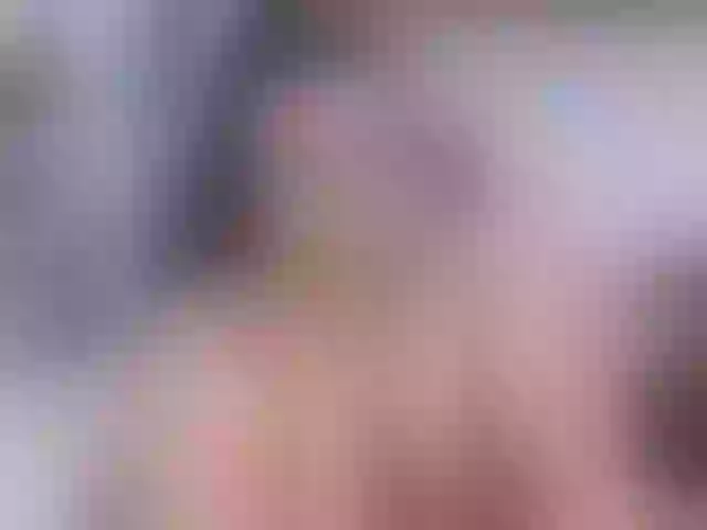 Live sex webcam photo for lily-hot18 #271633482
