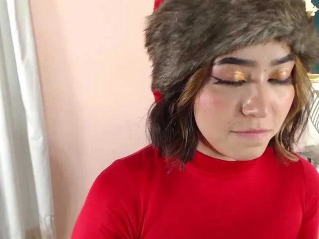 Live sex webcam photo for LennaHale #271633273