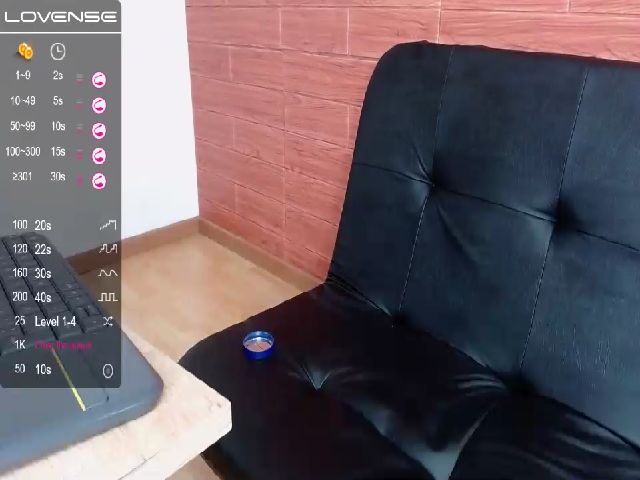 Live sex webcam photo for Anthonella_1 #271639834