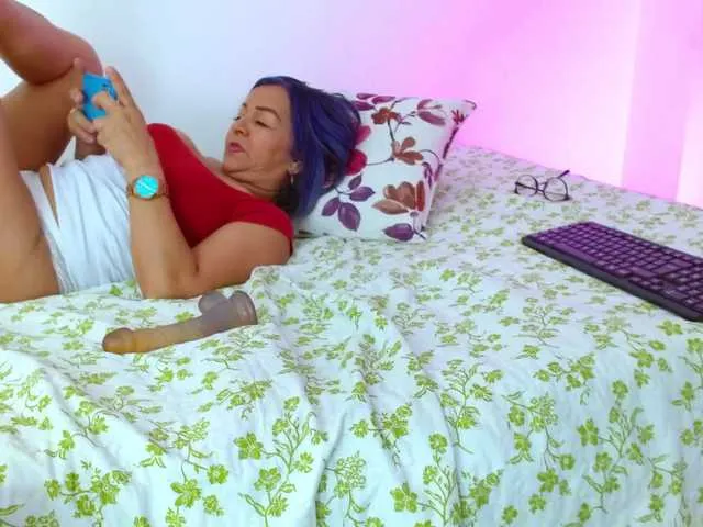 Live sex webcam photo for ssusanteylorh #271629274