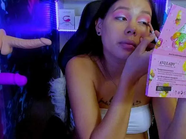 Live sex webcam photo for XCrislerSweet #271637241