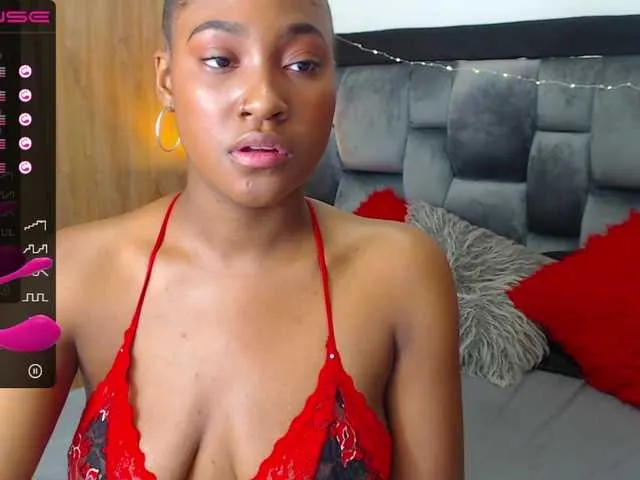 Live sex webcam photo for canelajackson #271629831