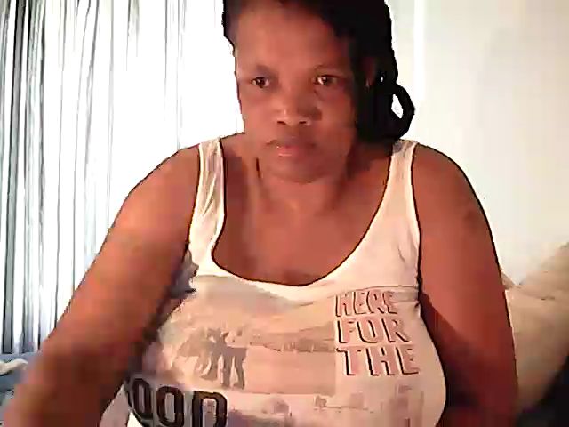 Live sex webcam photo for Crazygalx #271634623