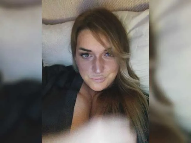 Live sex webcam photo for Wennice #271636265