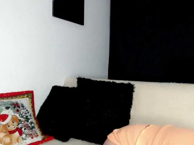 Live sex webcam photo for Alessiaa18 #271634003