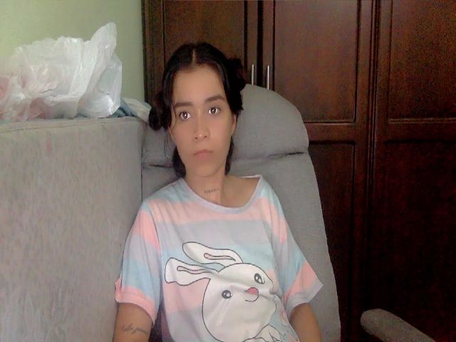 Live sex webcam photo for tinquerbell69 #271632512