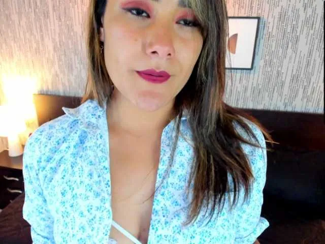 Live sex webcam photo for Karolain1 #271633428