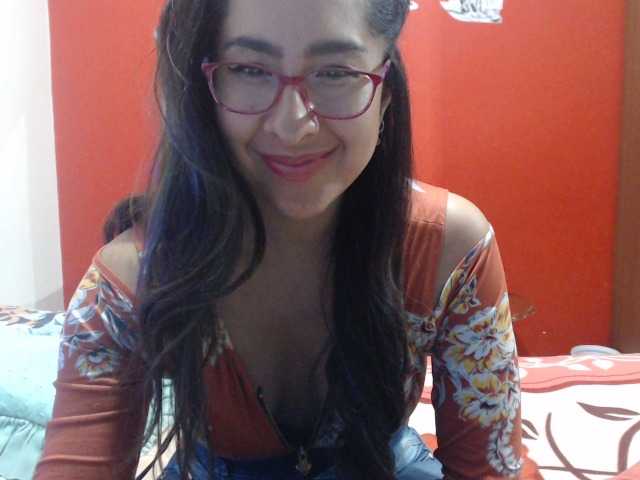 Live sex webcam photo for Malishka19 #271634008